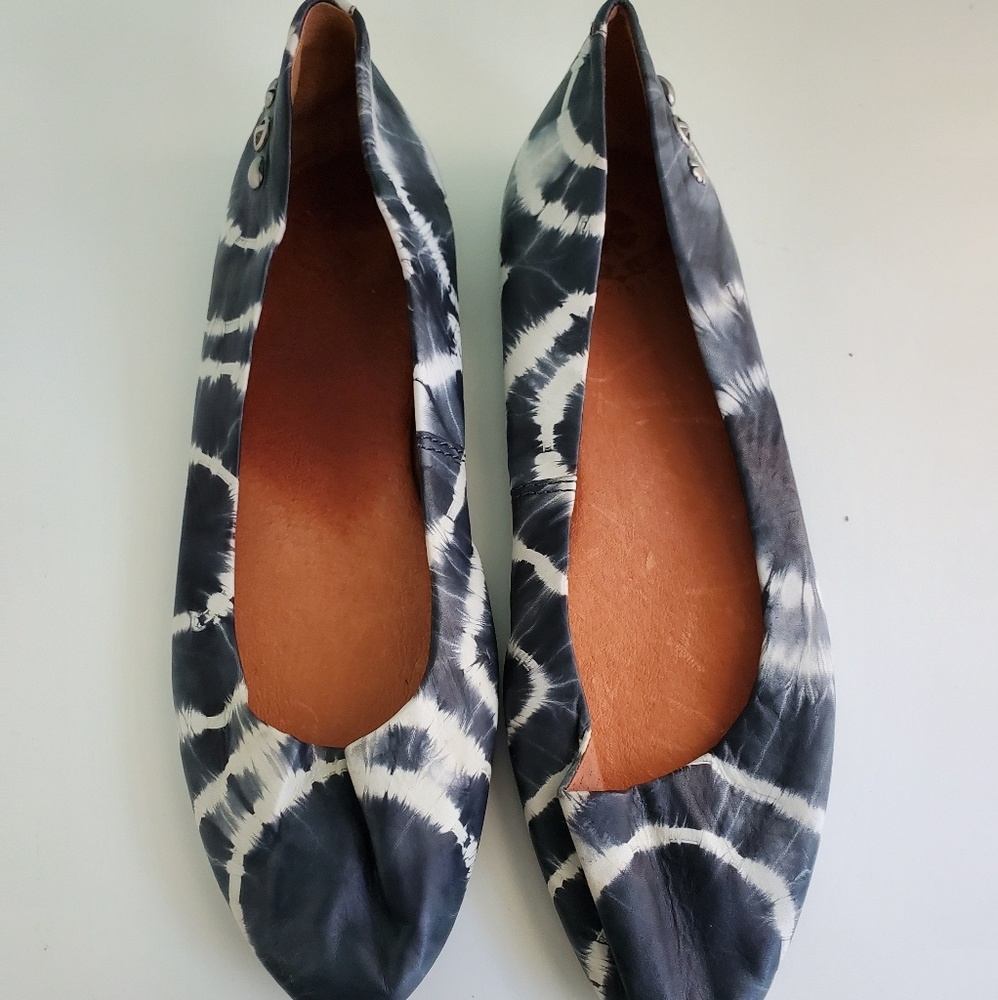 Lucky Brand Tie Dye Slip on Shoes